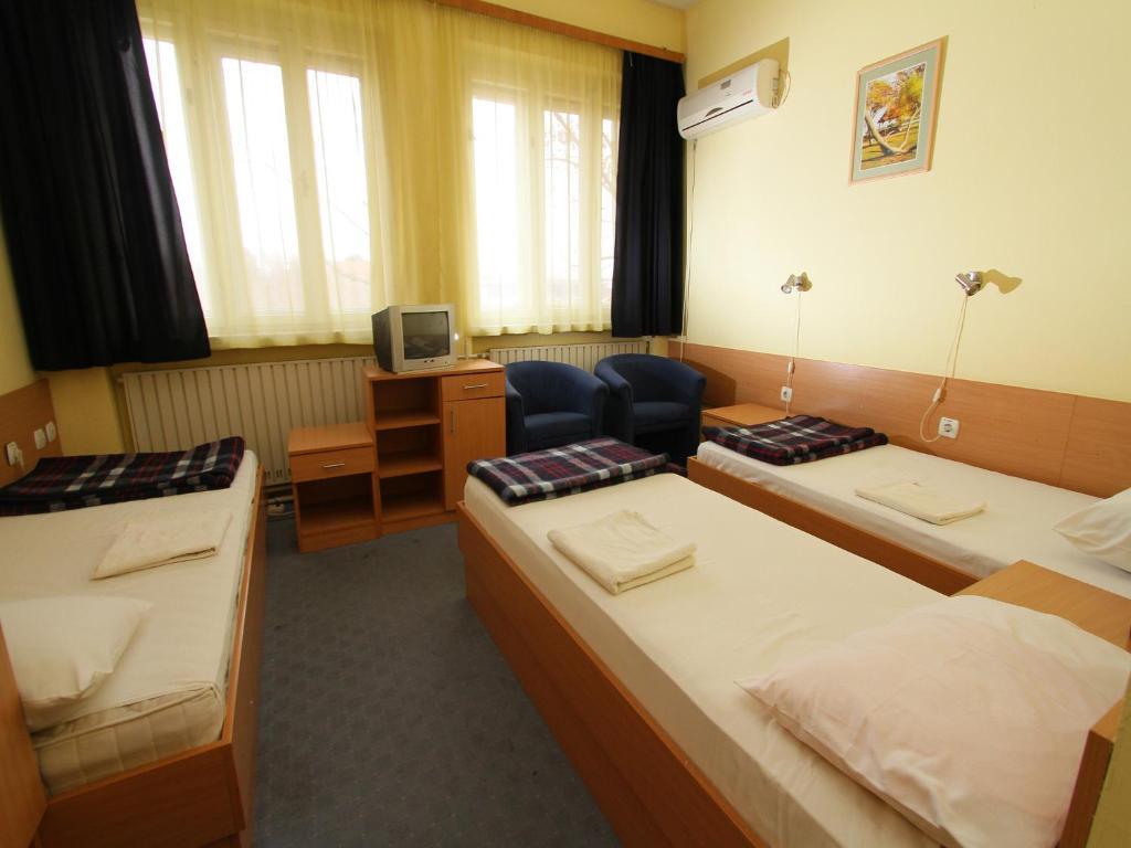 Aleksander A Inn Subotica Habitación foto